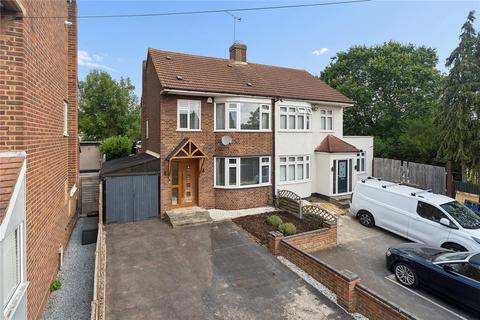 Craven Gardens, Harold Park, RM3