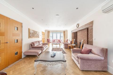 5 bedroom semi-detached house for sale, Cleopatra Close, Stanmore, HA7