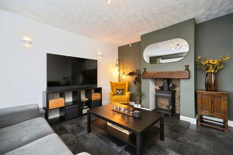 3 bedroom semi-detached house for sale, Landseer Mount, Bramley, Leeds
