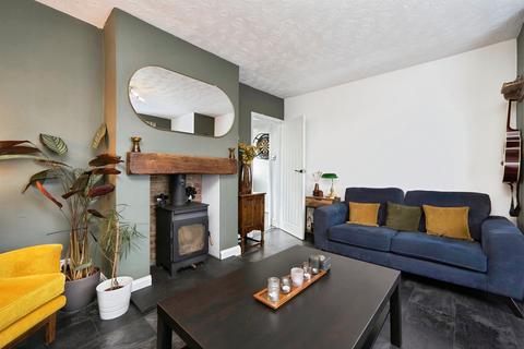 3 bedroom semi-detached house for sale, Landseer Mount, Bramley, Leeds