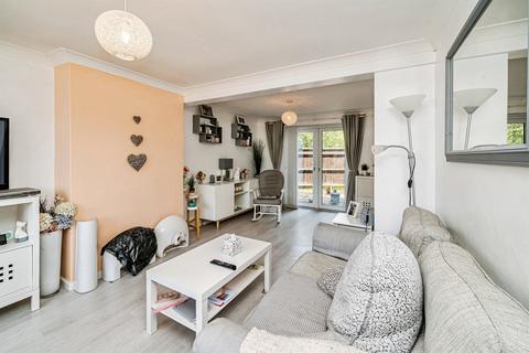 4 bedroom semi-detached house for sale, Verney Walk, Aylesbury