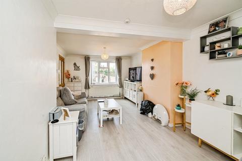 4 bedroom semi-detached house for sale, Verney Walk, Aylesbury