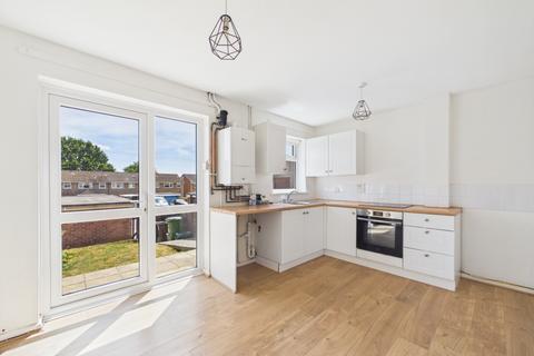 2 bedroom terraced house to rent, The Bassetts, Stroud, Gloucestershire, GL5