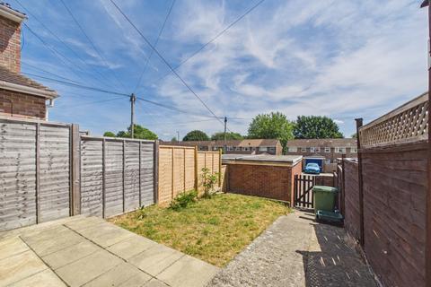 2 bedroom terraced house to rent, The Bassetts, Stroud, Gloucestershire, GL5