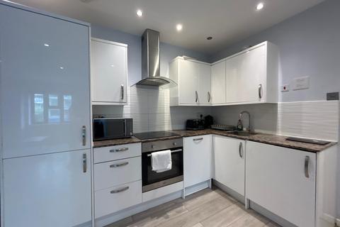 1 bedroom flat to rent, 768-768a Bath Road, Hounslow TW5