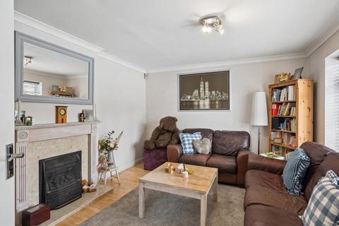 3 bedroom end of terrace house for sale, Heathway, Iver SL0