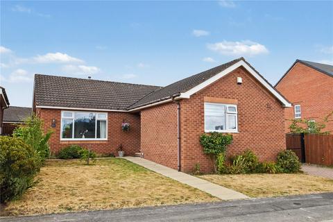 3 bedroom detached bungalow for sale, Upper Green Avenue, Tingley, Wakefield, West Yorkshire