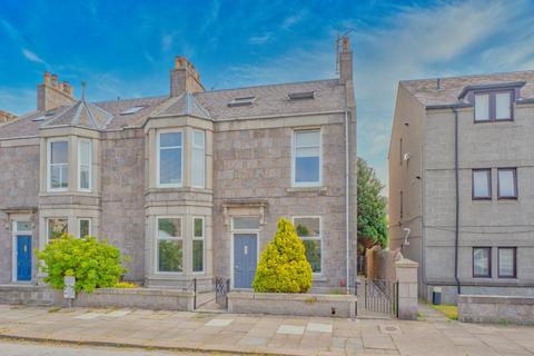 5 bedroom flat for sale, Bonnymuir Place, Midstocket, Aberdeen, AB15