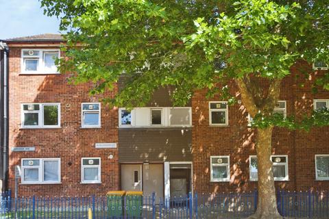 1 bedroom flat for sale, Landseer Avenue, Manor Park, London, E12