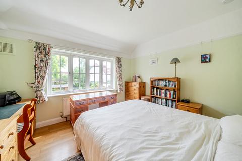 3 bedroom maisonette for sale, Maze Hill, London