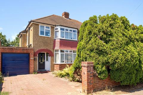 Merton Way, West Molesey, KT8