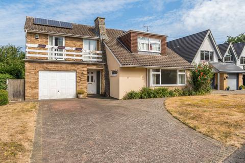 4 bedroom detached house for sale, Amberley Close, Send, GU23
