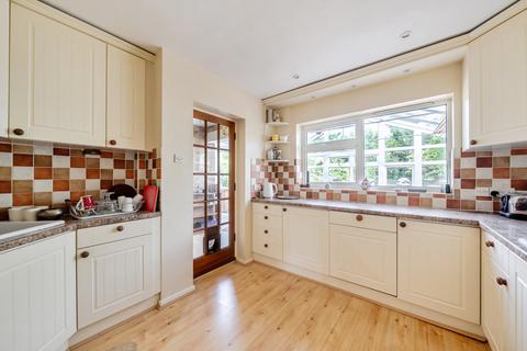 4 bedroom detached house for sale, Amberley Close, Send, GU23