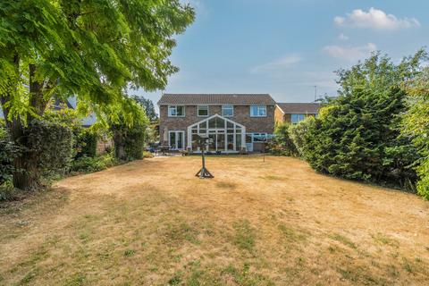 4 bedroom detached house for sale, Amberley Close, Send, GU23