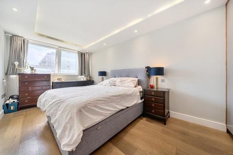 undefined, Upper Ground, London