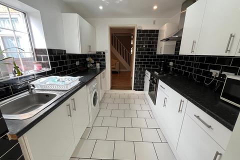 3 bedroom house to rent, Hollybush Street, London, E13
