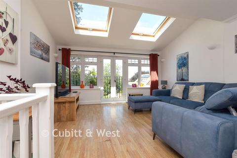 Tupwood Gardens, Caterham CR3