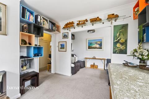 1 bedroom apartment for sale, Rose Hill, Dorking
