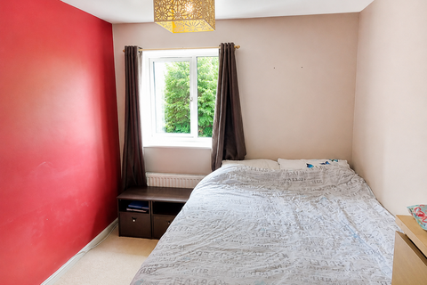 undefined, Wye Close, Crawley RH11