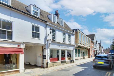 3 bed flat/apartment for rent in High Street, Huntingdon
