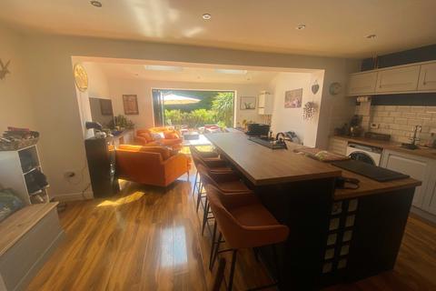 5 bedroom house to rent, Ashcombe Crescent, Witney OX28