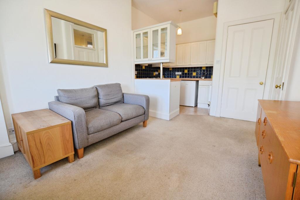 Albion Road, Edinburgh, EH7 - View 3