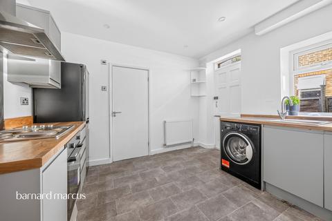 Melfort Road, Thornton Heath