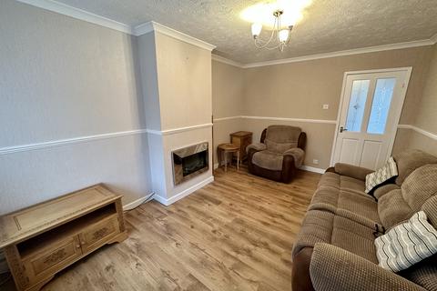 2 bedroom house to rent, Murray Road, Sheffield, S21