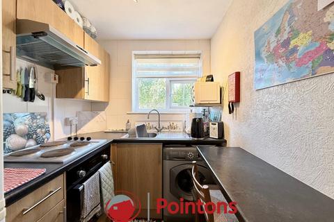 2 bedroom maisonette to rent, Deegan Close, Wyken Coventry