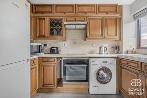 undefined, Vienna Close, Clayhall, IG5