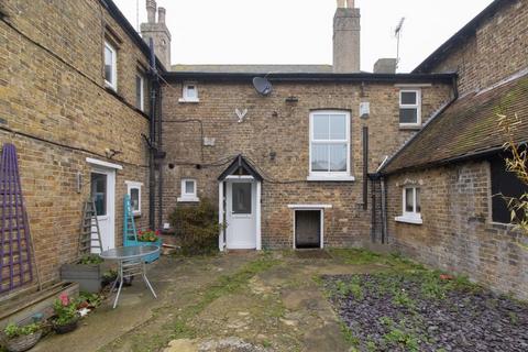 3 bed flat/apartment for rent in Canterbury Road, Westbrook, Margate, Kent, CT9
