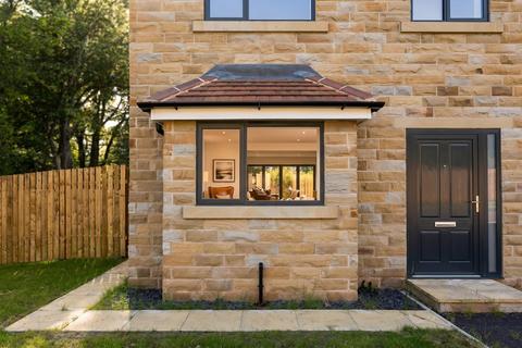 4 bedroom semi-detached house for sale, Storthes Hall Lane, Huddersfield HD8