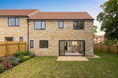 4 bedroom semi-detached house for sale, Storthes Hall Lane, Huddersfield HD8