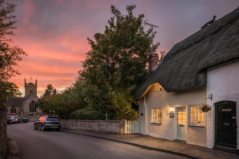 2 bedroom cottage for sale, Main Street, Bretforton WR11