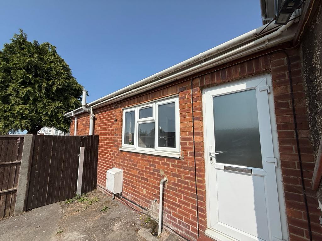 Bursledon Road, Southampton, SO19 - More