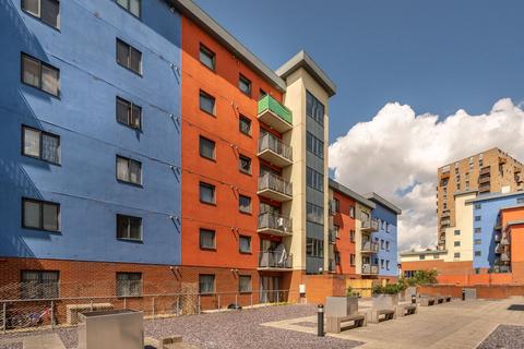 2 bedroom flat to rent, Barking, IG11