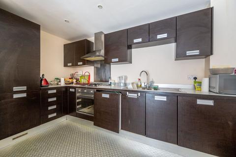 2 bedroom flat to rent, Barking, IG11