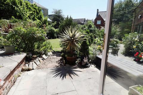 2 bedroom end of terrace house for sale, Heritage Court, Glastonbury