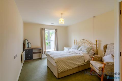2 bedroom apartment for sale, Squirrel Way, Shadwell, Leeds