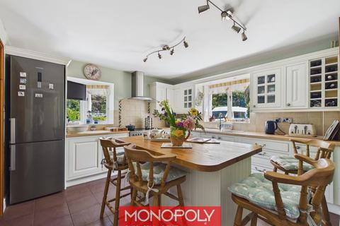5 bedroom country house for sale, Lower Denbigh Road, St. Asaph LL17