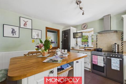 5 bedroom country house for sale, Lower Denbigh Road, St. Asaph LL17