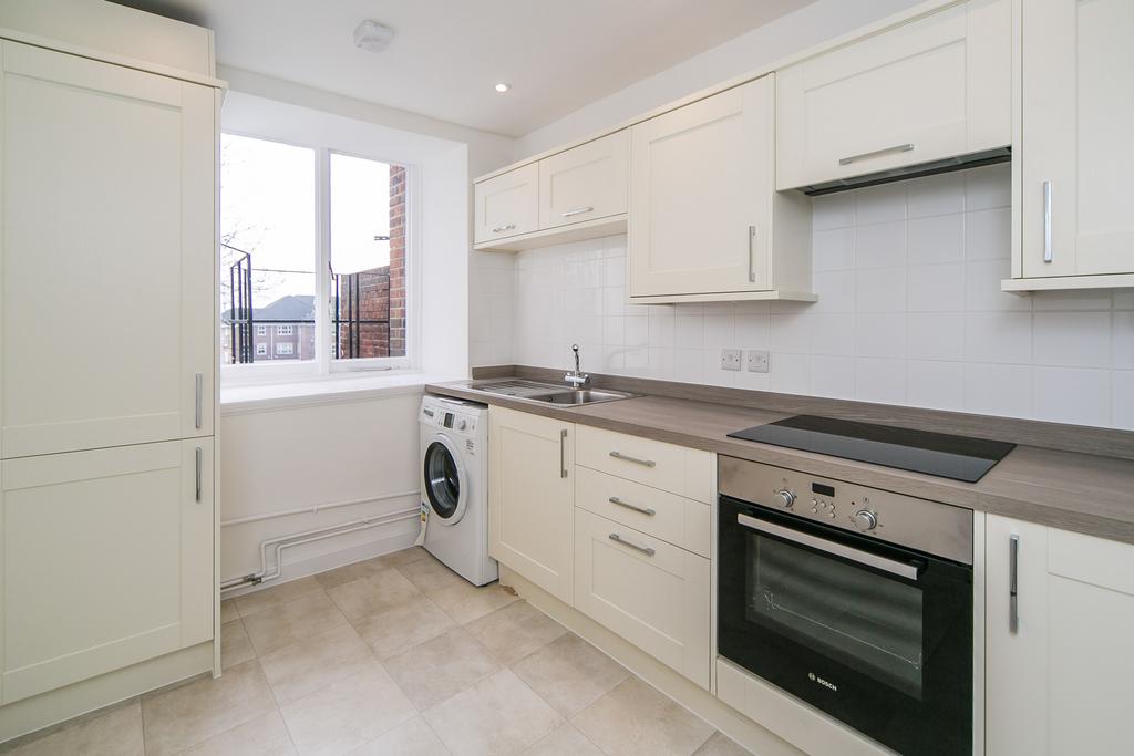 Bridge Street, Caversham, Reading, RG4