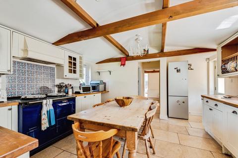 4 bedroom detached house to rent, Cat Street, Wantage, OX12
