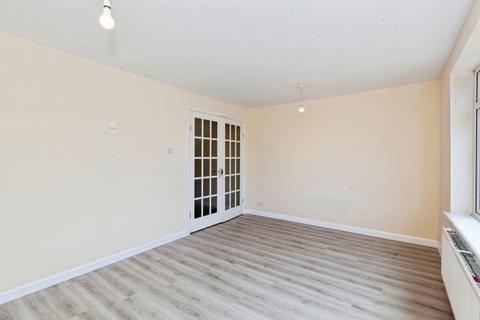 4 bedroom terraced house to rent, Weekes Drive, Slough, Berkshire, SL1