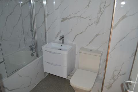 2 bedroom flat to rent, Chantress Close, Dagenham, RM10