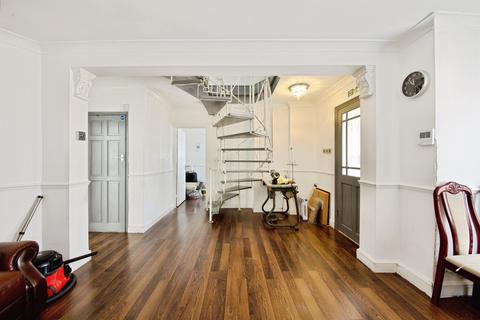 3 bedroom end of terrace house for sale, Rugby Road, Dagenham