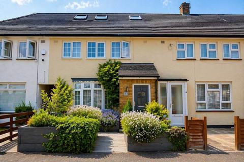 Felton Close, Borehamwood