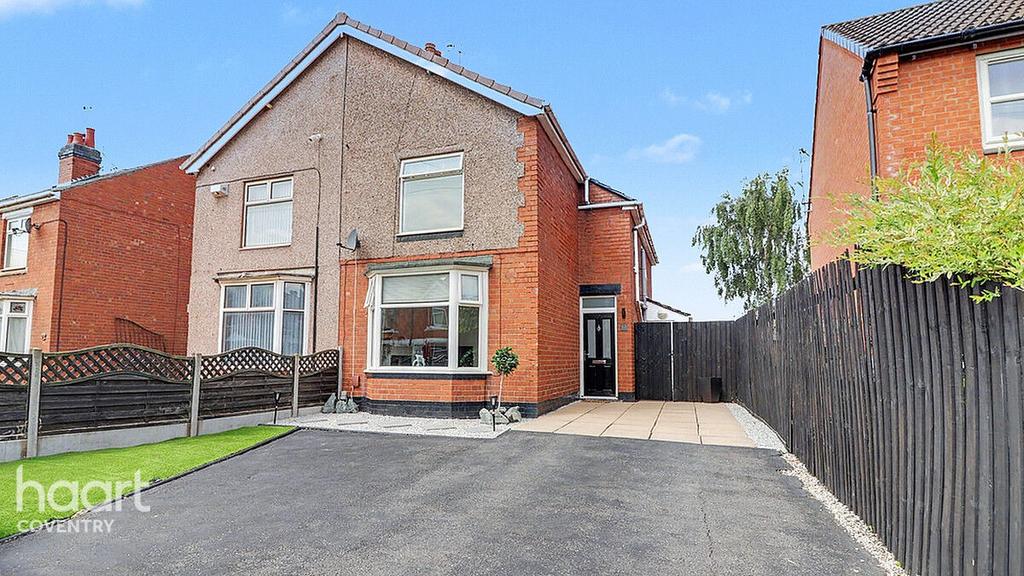 Detached house exterior, driveway