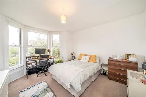 6 bedroom house to rent, Musgrove Road, London SE14