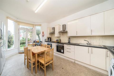 6 bedroom house to rent, Musgrove Road, London SE14